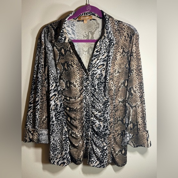 Ellen Tracy 3/4 Sleeve Blouse. Reptile print. Crystal buttons. Cuff sleeve - Picture 1 of 5